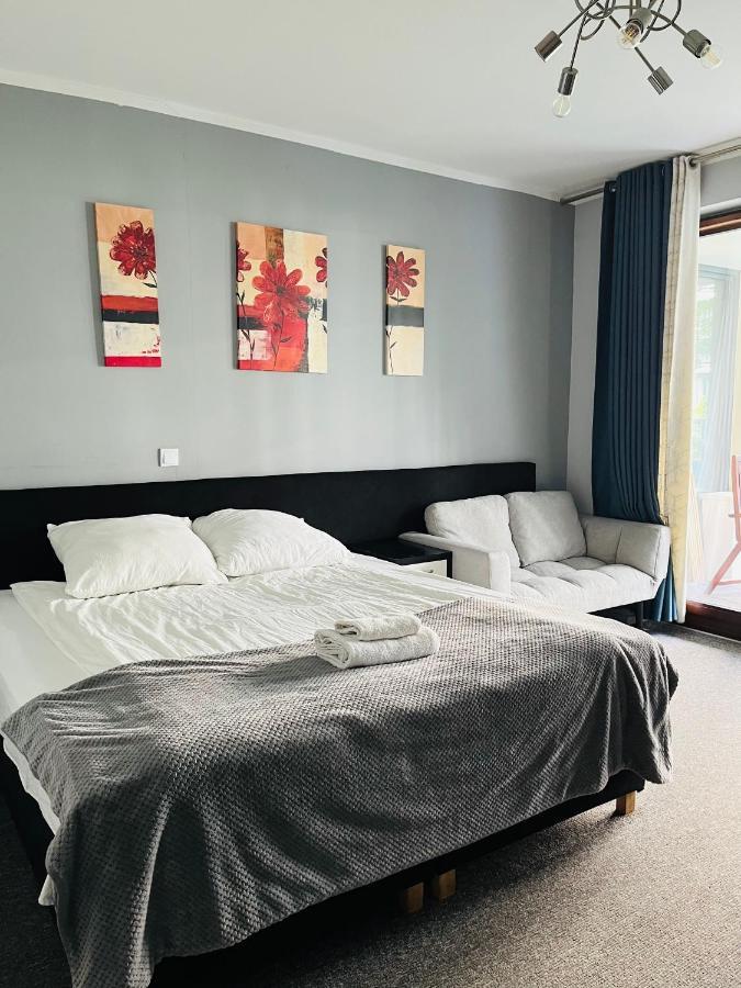 Airport Comfy Guest Home Warschau Buitenkant foto