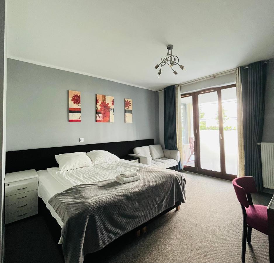 Airport Comfy Guest Home Warschau Buitenkant foto