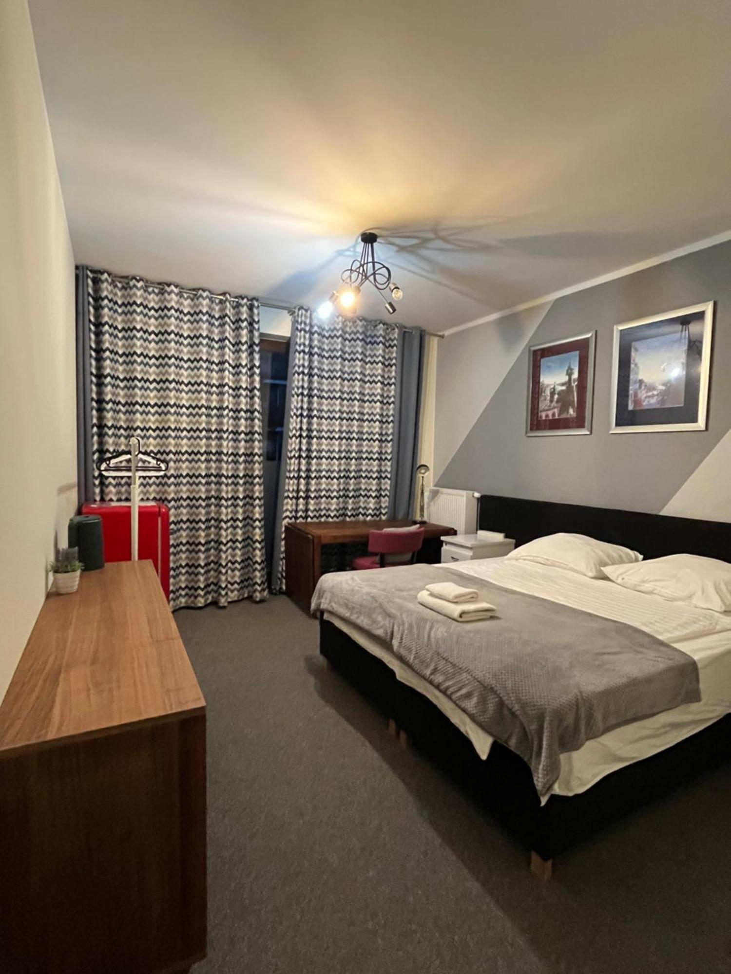 Airport Comfy Guest Home Warschau Buitenkant foto